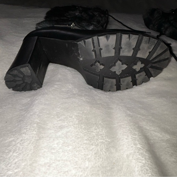 Shoe Dazzle Stylish Black Fur-Trimmed Women's Boots Size .9. US - Picture 4 of 16